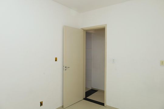 Quarto 2 de apartamento para alugar com 3 quartos, 48m² em Vila Chabilandia, São Paulo