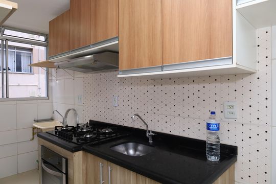 Cozinha de apartamento para alugar com 3 quartos, 48m² em Vila Chabilandia, São Paulo