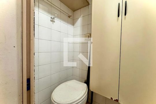 Banheiro de apartamento à venda com 3 quartos, 120m² em Humaitá, Rio de Janeiro