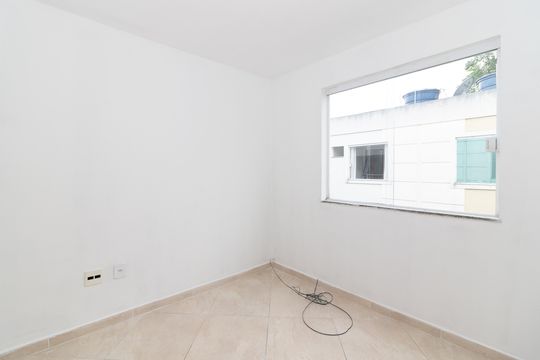 Quarto 2 de casa de condomínio para alugar com 2 quartos, 62m² em Bento Ribeiro, Rio de Janeiro