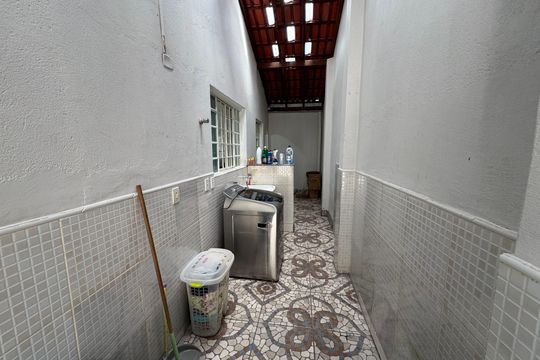 Área de Serviço de casa à venda com 5 quartos, 280m² em Riacho Fundo, Brasília