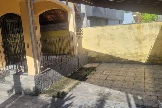 Área externa de casa à venda com 4 quartos, 239m² em Campo Grande, Rio de Janeiro