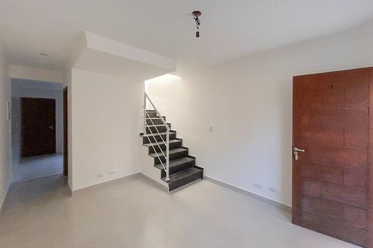 Sala de casa de condomínio para alugar com 2 quartos, 71m² em Jardim Ubirajara, São Paulo