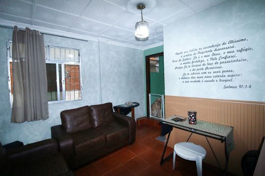 Sala de casa para alugar com 3 quartos, 75m² em Olaria, Rio de Janeiro