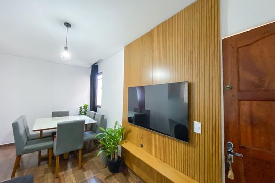 Apartamento à venda com 2 quartos, 52m² em Califórnia, Belo Horizonte