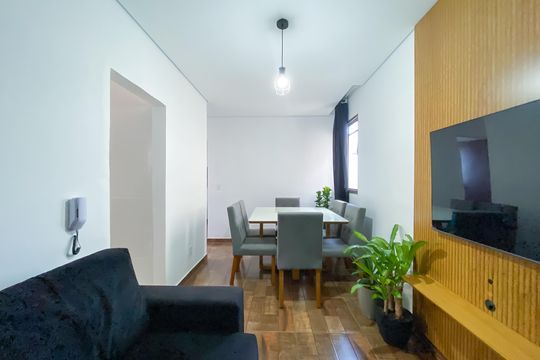 Apartamento à venda com 2 quartos, 52m² em Califórnia, Belo Horizonte