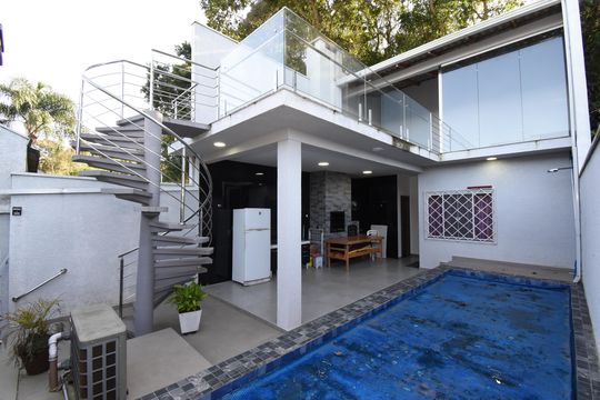 Área externa - Piscina de casa à venda com 3 quartos, 220m² em Boa Vista, Curitiba