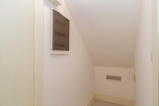 Depósito da escada de casa à venda com 3 quartos, 165m² em Brooklin, São Paulo