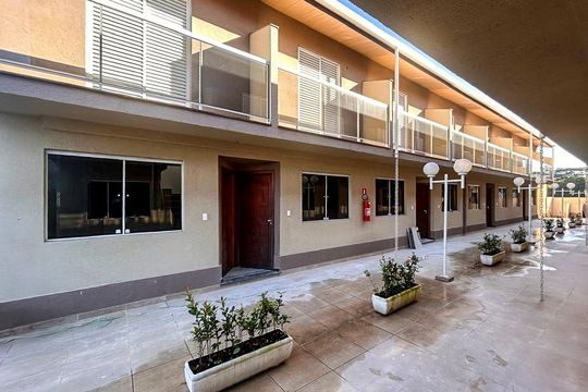 Fachada das casas de casa de condomínio para alugar com 3 quartos, 96m² em Jardim Ubirajara, São Paulo