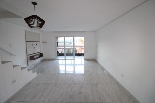 Sala de casa para alugar com 4 quartos, 225m² em Vila Carmosina, São Paulo