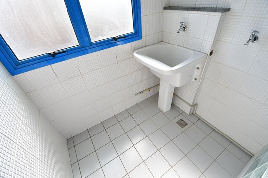 Área de Serviço de apartamento para alugar com 2 quartos, 77m² em Cambuí, Campinas