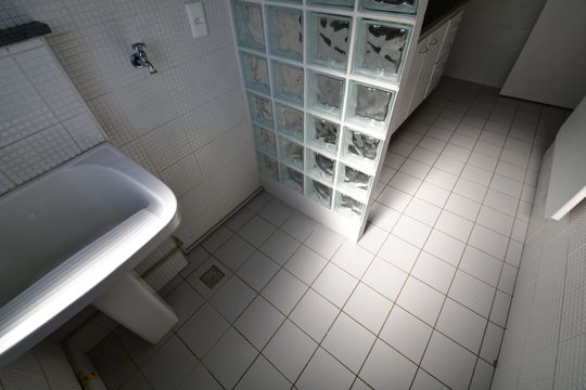 Área de Serviço de apartamento para alugar com 2 quartos, 77m² em Cambuí, Campinas