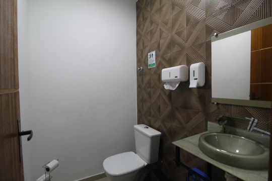 Lavabo de casa à venda com 3 quartos, 360m² em Curicica, Rio de Janeiro