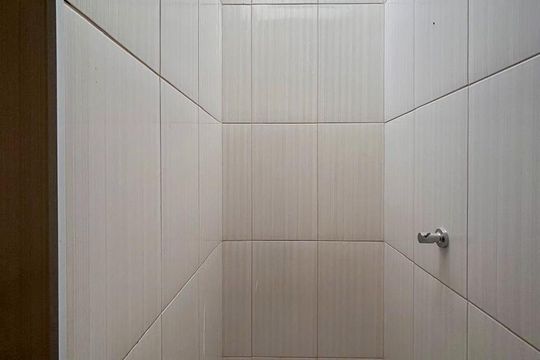 Banheiro da Suíte 2 de casa de condomínio para alugar com 2 quartos, 71m² em Jardim Ubirajara, São Paulo