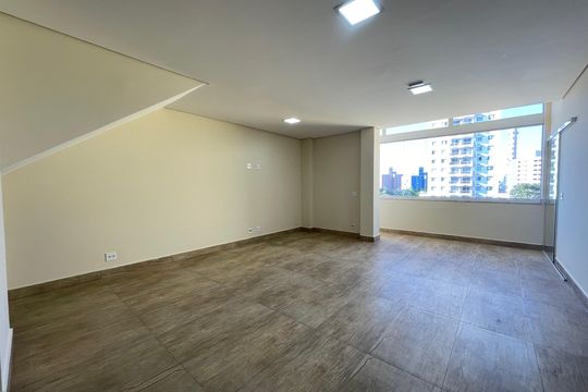 Casa à venda com 3 quartos, 277m² em Jaguaré, São Paulo