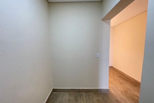 Escritório de casa à venda com 3 quartos, 277m² em Jaguaré, São Paulo