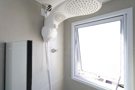 Banheiro  de apartamento à venda com 1 quarto, 32m² em Barra Funda, São Paulo
