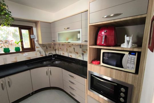 Cozinha de casa para alugar com 4 quartos, 500m² em Rio Tavares, Florianópolis