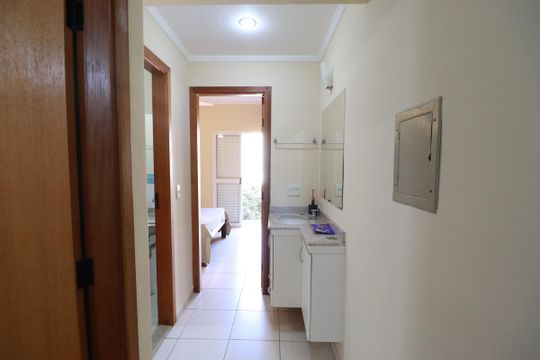 Corredor  de apartamento para alugar com 2 quartos, 48m² em Bosque das Juritis, Ribeirão Preto