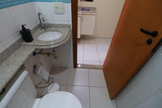 Banheiro  de apartamento para alugar com 2 quartos, 48m² em Bosque das Juritis, Ribeirão Preto