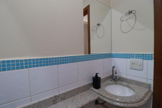 Banheiro  de apartamento para alugar com 2 quartos, 48m² em Bosque das Juritis, Ribeirão Preto