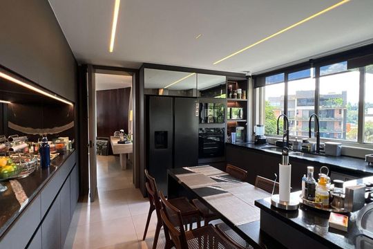 Cozinha  de apartamento à venda com 4 quartos, 250m² em Santa Lúcia, Belo Horizonte