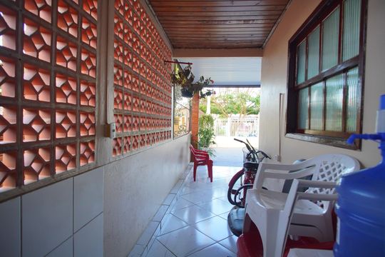 Corredor de casa para alugar com 1 quarto, 80m² em Santos Dumont, São Leopoldo
