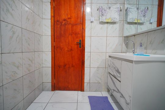 Banheiro de casa para alugar com 1 quarto, 80m² em Santos Dumont, São Leopoldo
