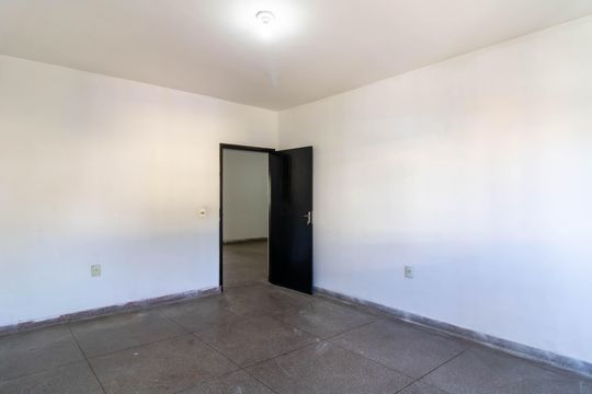Quarto 1 de apartamento para alugar com 2 quartos, 120m² em Jardim Cocaia, Guarulhos