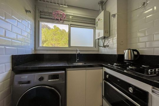 Cozinha de apartamento para alugar com 2 quartos, 61m² em Nonoai, Porto Alegre