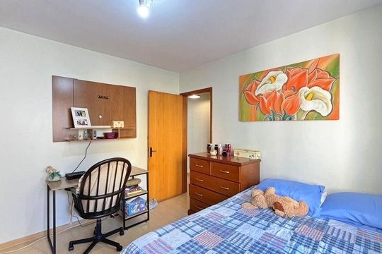 Quarto 1 de apartamento para alugar com 2 quartos, 62m² em Nonoai, Porto Alegre