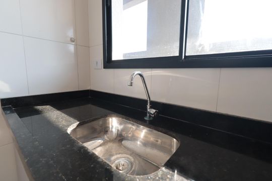 Cozinha de apartamento para alugar com 2 quartos, 42m² em Vila Matilde, São Paulo