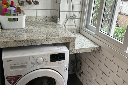 Área de serviço de apartamento à venda com 1 quarto, 45m² em Moinhos de Vento, Porto Alegre