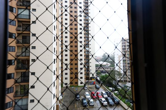 quarto 2 vista de apartamento para alugar com 2 quartos, 66m² em Jardim Henriqueta, Taboão da Serra