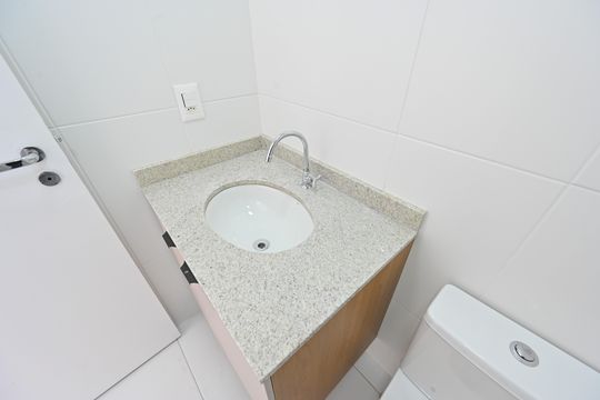 Banheiro Social de kitnet/studio para alugar com 1 quarto, 26m² em Vila Clementino, São Paulo
