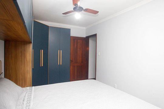 Quarto 1 de apartamento à venda com 2 quartos, 70m² em Azenha, Porto Alegre