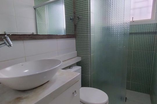 Banheiro de apartamento para alugar com 2 quartos, 60m² em Padre Reus, São Leopoldo