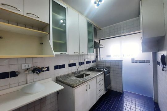 Cozinha de apartamento para alugar com 2 quartos, 62m² em Vila Gumercindo, São Paulo