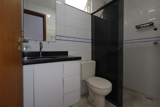 Banheiro Social de apartamento para alugar com 3 quartos, 85m² em Vila Curuçá, Santo André
