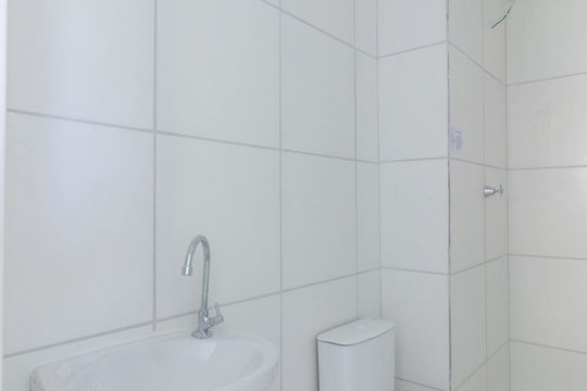 Banheiro de apartamento à venda com 2 quartos, 42m² em Vila Pereira Barreto, São Paulo