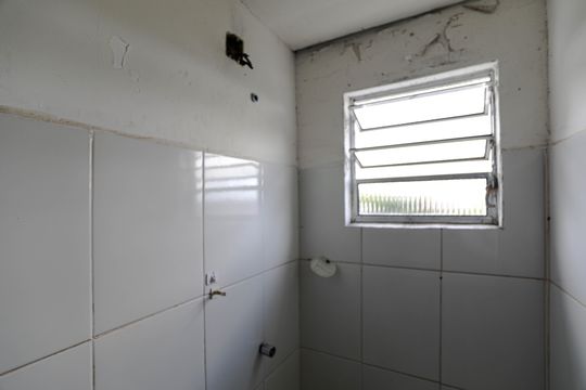 Banheiro de kitnet/studio para alugar com 1 quarto, 40m² em Vila Mogi Moderno, Mogi das Cruzes