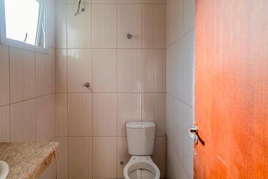 Banheiro da Suíte de casa de condomínio para alugar com 3 quartos, 96m² em Jardim Ubirajara, São Paulo