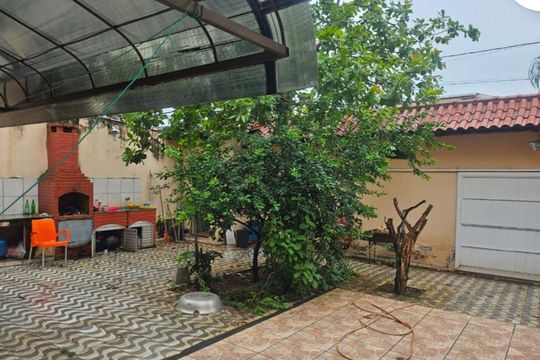 Área externa de casa para alugar com 4 quartos, 260m² em Padre Miguel, Rio de Janeiro
