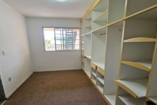 Quarto de casa para alugar com 4 quartos, 260m² em Padre Miguel, Rio de Janeiro