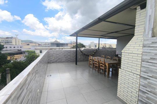 Área externa de casa à venda com 2 quartos, 130m² em Vila da Penha, Rio de Janeiro
