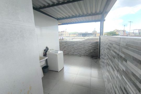 Área de serviço de casa à venda com 2 quartos, 130m² em Vila da Penha, Rio de Janeiro
