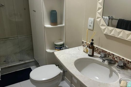 Banheiro de apartamento à venda com 2 quartos, 89m² em Leblon, Rio de Janeiro