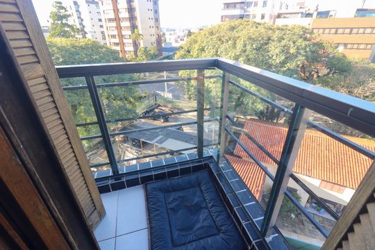 Sacada da Suíte 1 de apartamento à venda com 3 quartos, 180m² em Tristeza, Porto Alegre