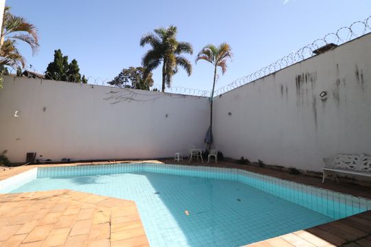 Casa para alugar com 3 quartos, 367m² em Cidade Jardim, Uberlândia