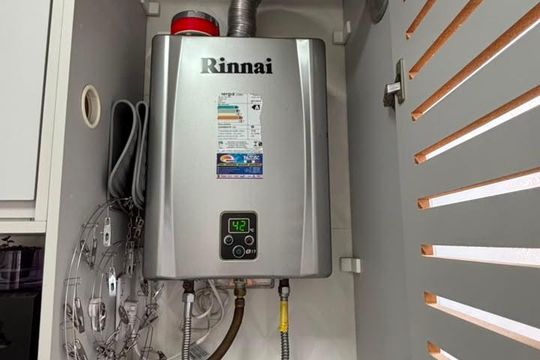 Cozinha de apartamento para alugar com 2 quartos, 45m² em Vila Suzana, São Paulo